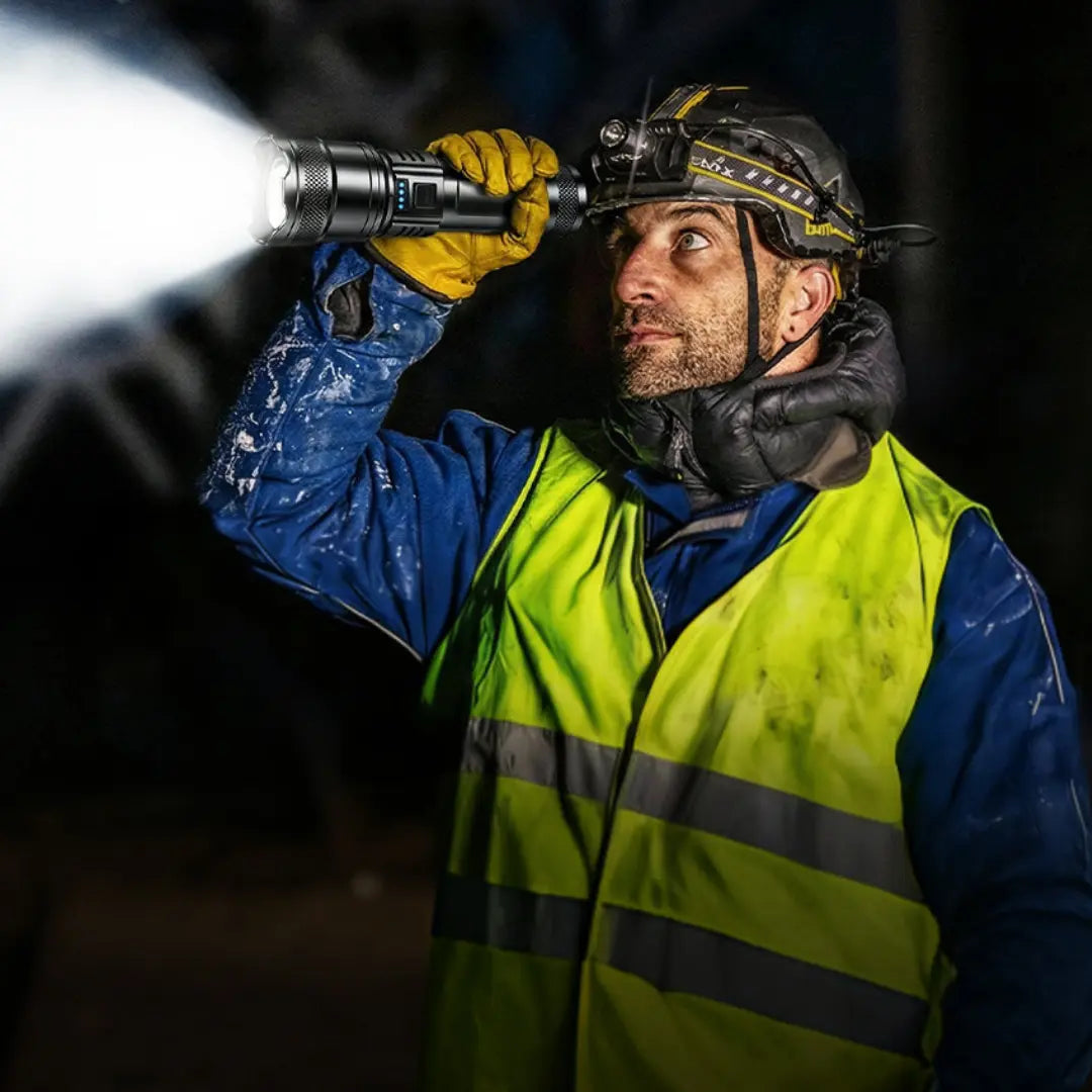 ULTRA BRILLANTE Y DE ALTA POTENCIA LINTERNA CON ZOOM